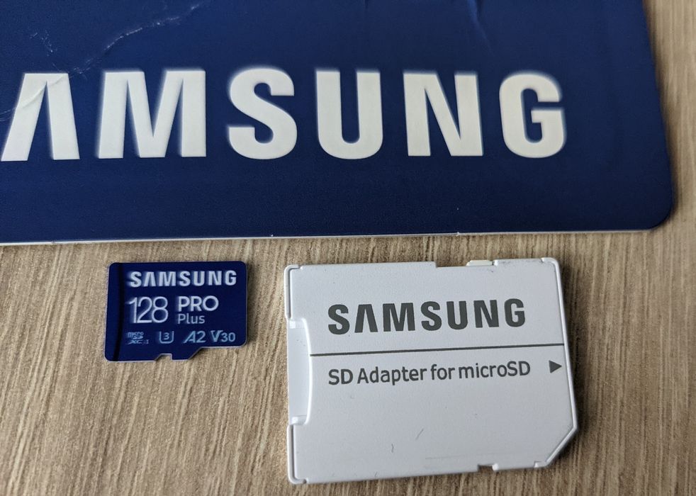 Karta pamięci Samsung PRO Plus microSDXC 128GB U3 A2 V30 180 / 130 MB