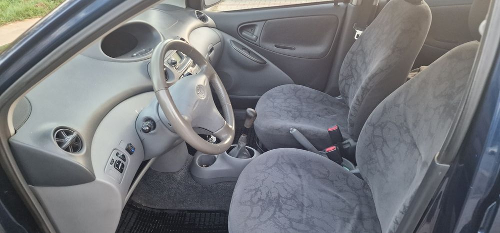 Toyota yaris 1.3 lpg z klimą