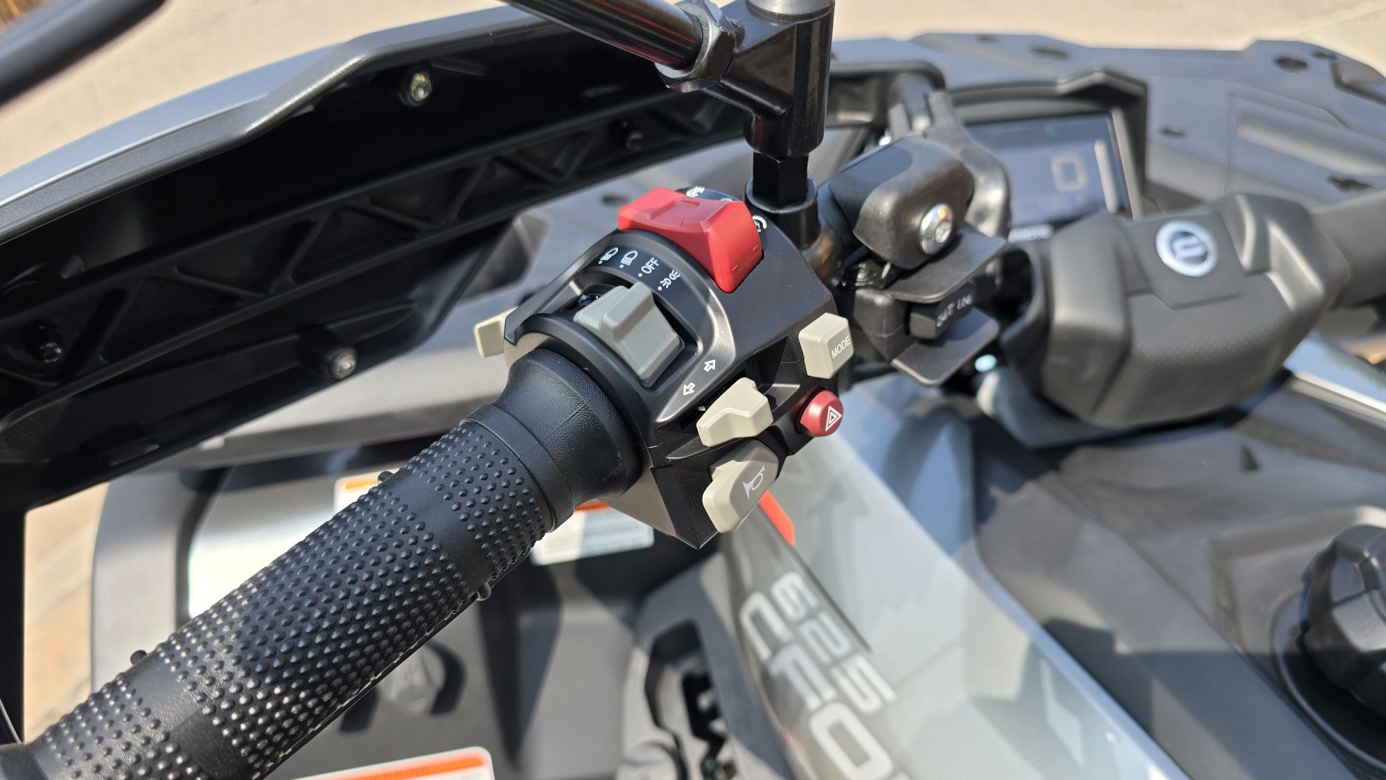 Квадроцикл CFMOTO 625 TOURING ADVANCED 2025" з доставкою сф мото