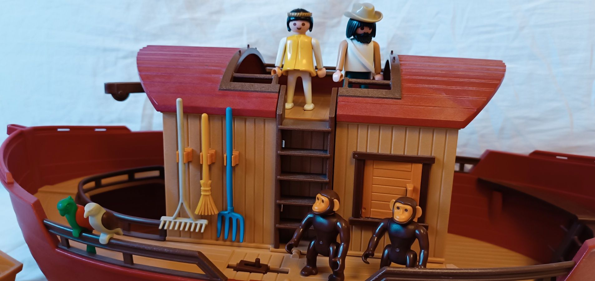 Arca de Noé com acessórios. Playmobil