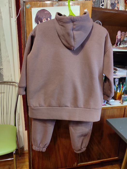 Продам костюм 146 розм.