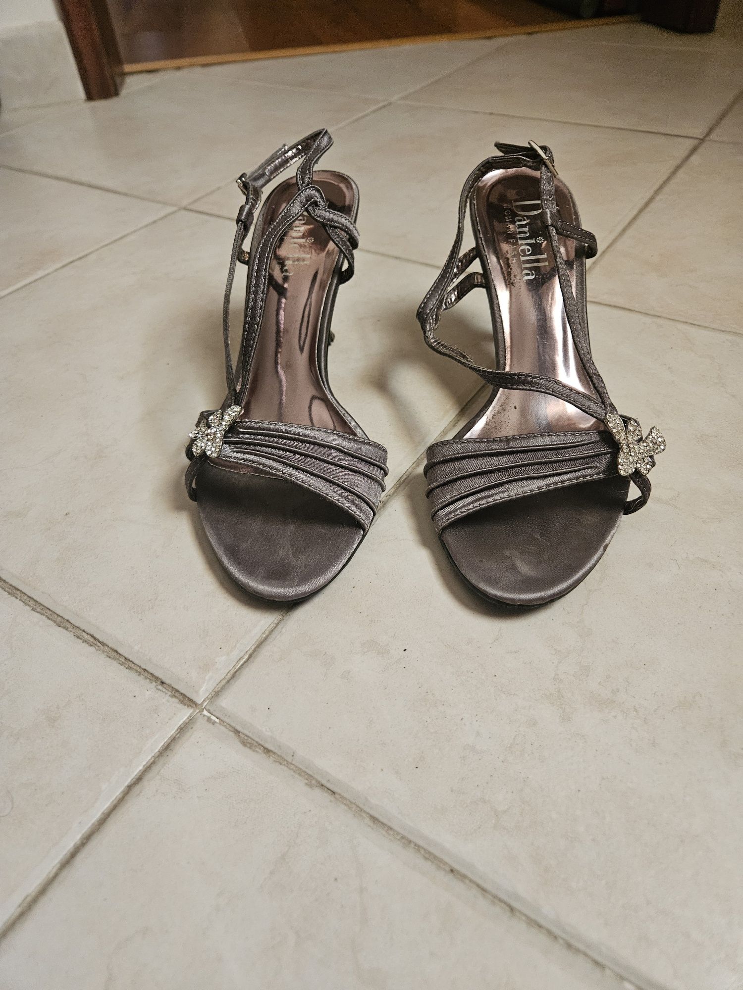 Sandalias Como novas