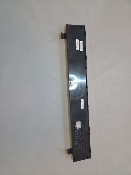 Sprzedam górną zaslepkę klawiatury do laptopa MSI VR601 MS 163C