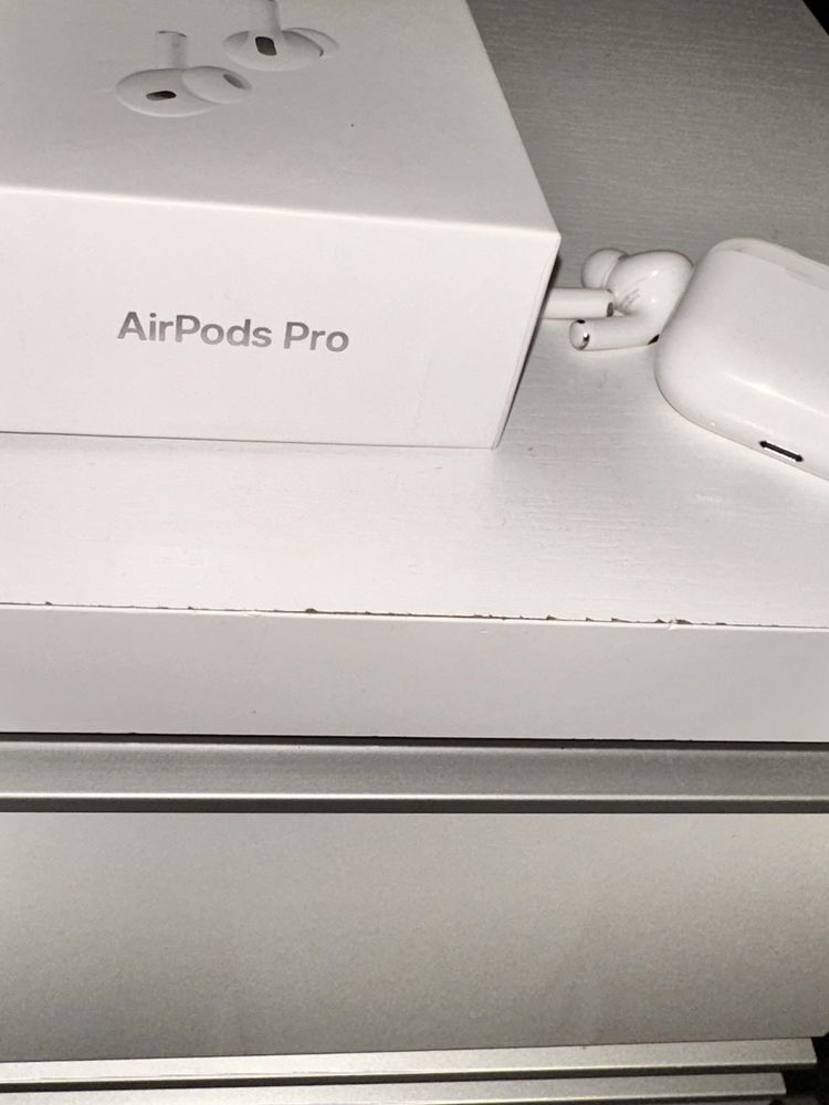 airpods pro 2 nie uzywane zostaly tylko odpakowane i sprawdzone