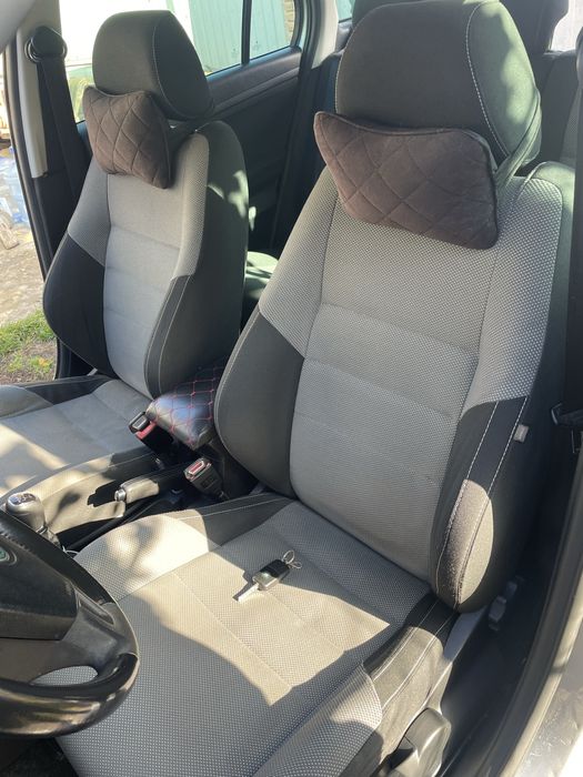 Skoda Fabia 2008 г 1.4 бензин