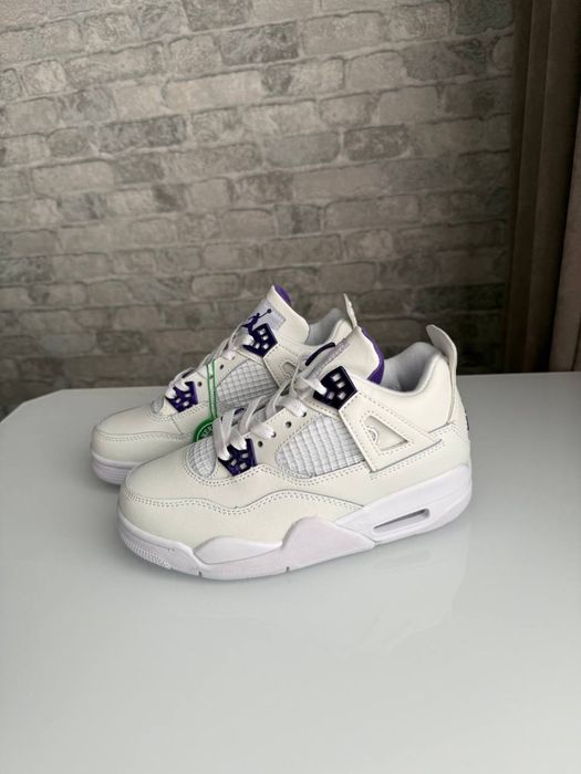 Nike Air Jordan 4 Retro