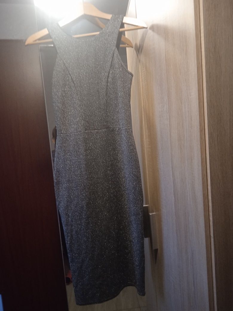 Sukienka przed kolano rozmiar s m