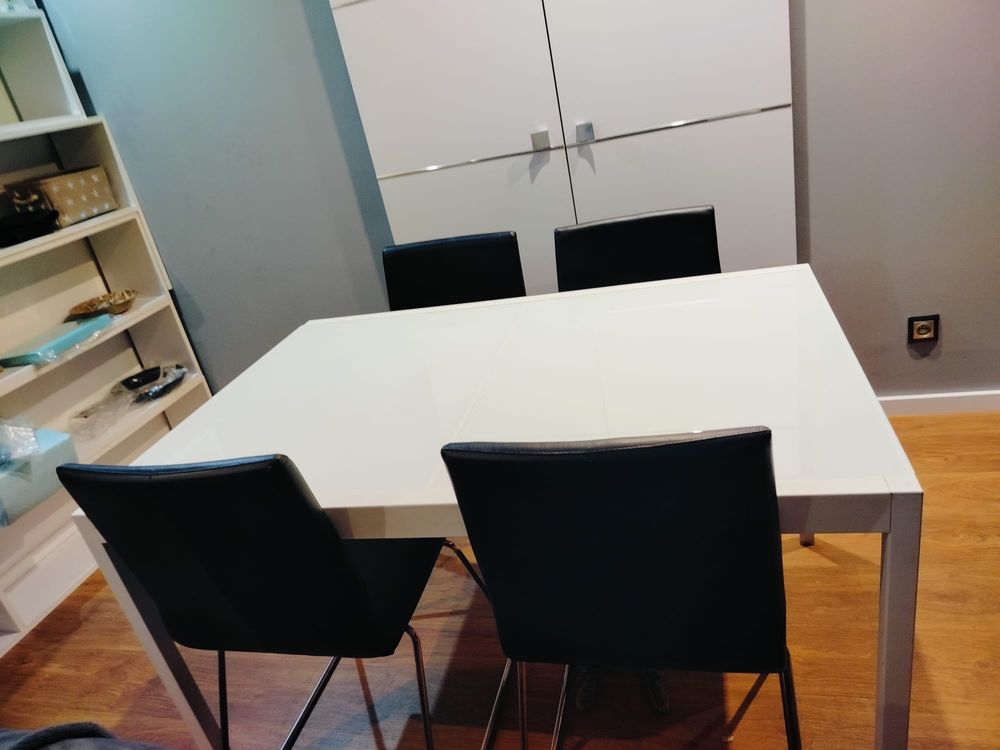 Stół rozkładany z 4 krzesłami Ikea