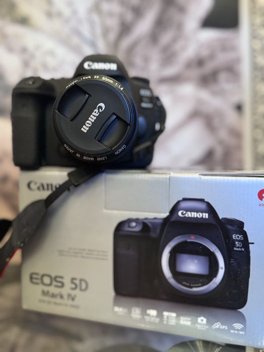 Продам Canon EOS 5D Mark IV |+ обьектив