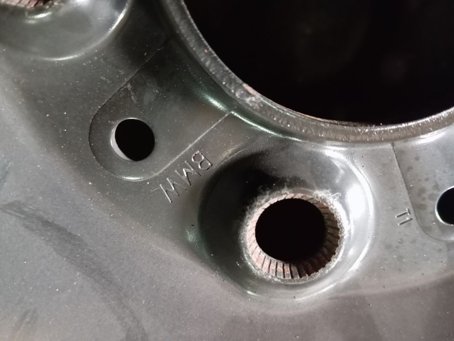Felgi 7.5Jx17 ET34 BMW X1 E90 E91 Oryginalne Czujniki !