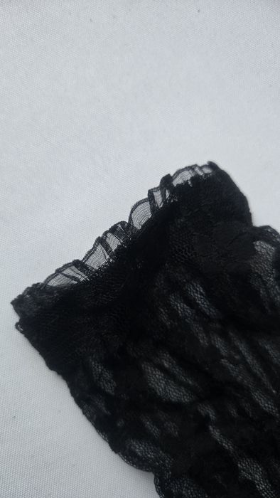 Długie, Koronkowe Rękawiczki z Unikalnym

Wzorem