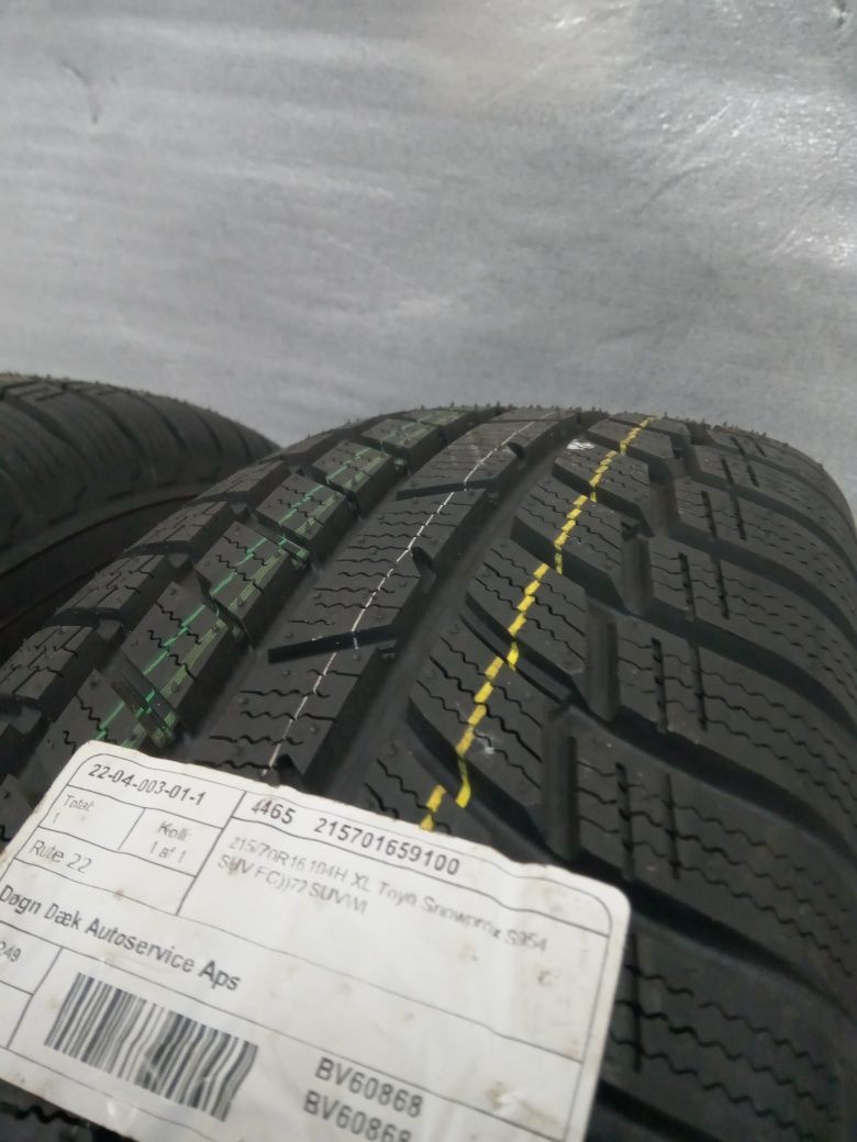 Opony zimowe 215/70R16 Toyo Snow Prox S954 NOWE