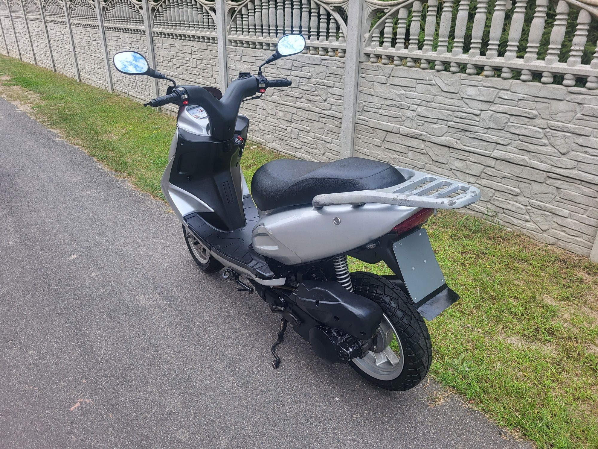 Motorower Skuter 125cm3 motor Pegasus Corona 125 moc 10KM