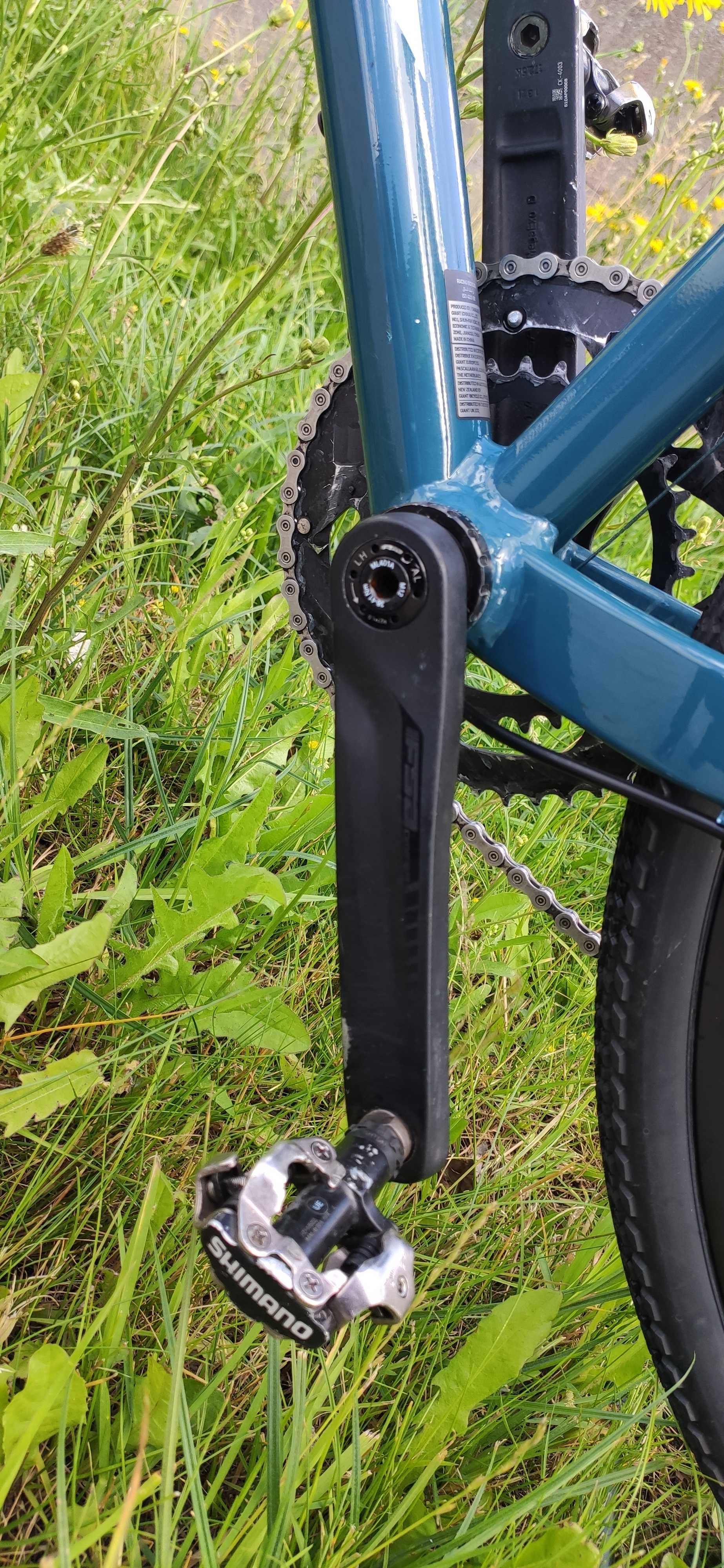 Doinwestowany gravel Giant Revolt 1 GRX rozmiar M/L