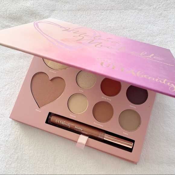 Melisa Michelle XOXO ULTRA BEAUTY Eyeshadow Palette