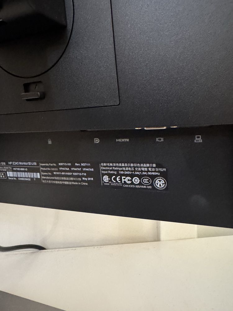 Monitor HP EliteDisplay E243 - 24" IPS Full HD