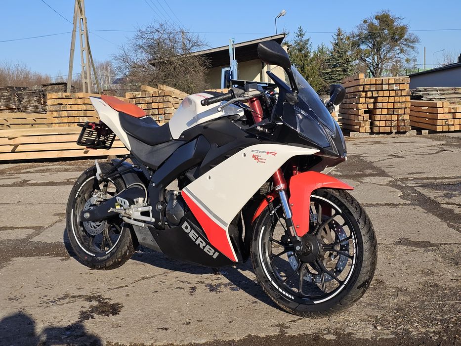 DERBI GPR 125 A1 aprilia cagiva cbr