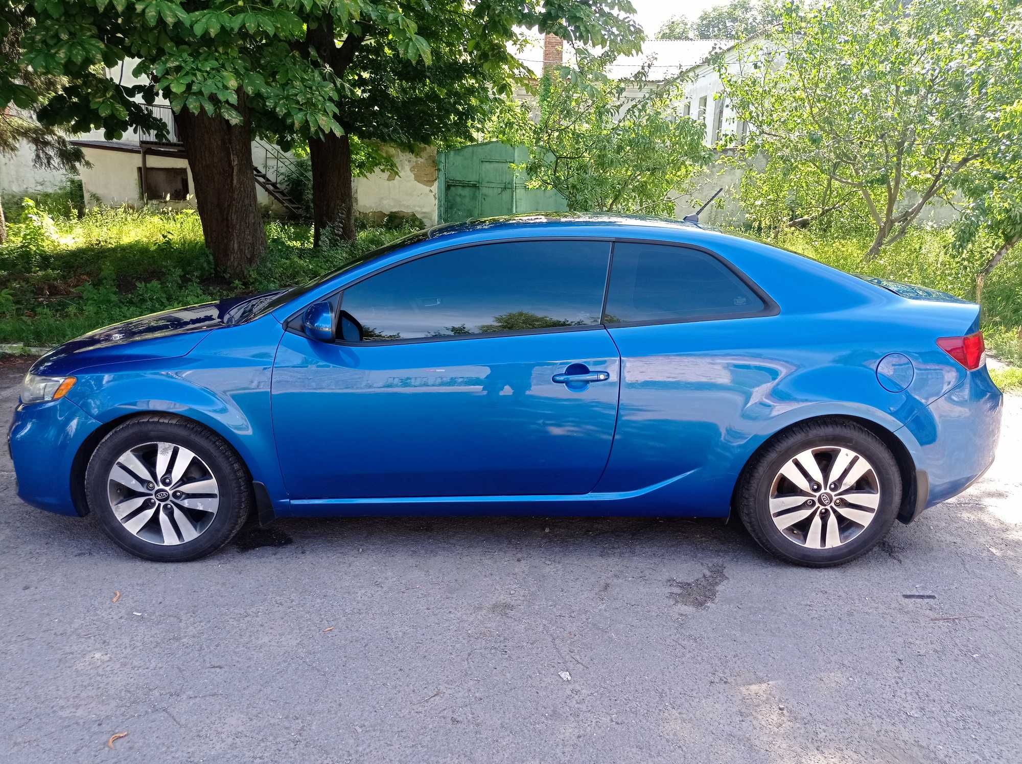 Авто kia forte koup