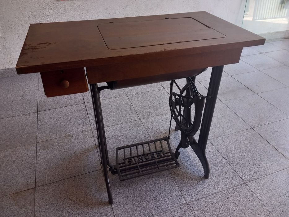Maquina de cozer singer