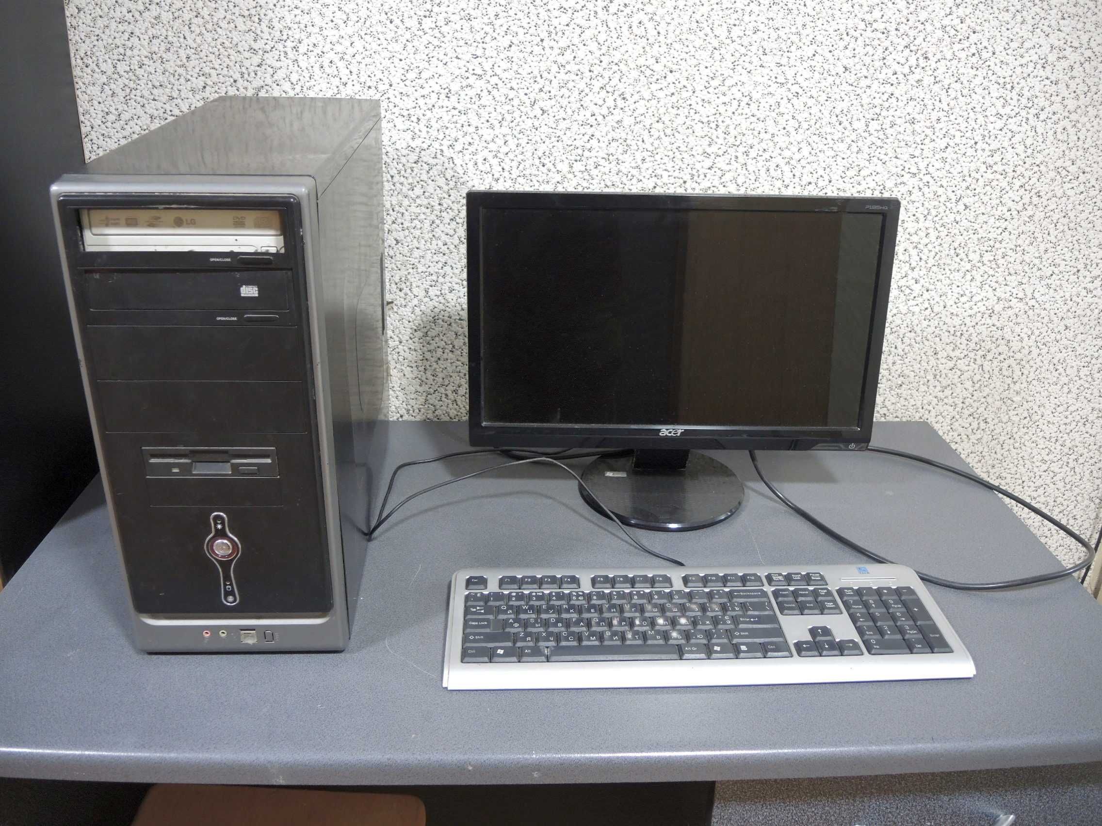Компьютер для офиса, магазина, бытовой Gigabyte 945GZM-S2 FF, комплект