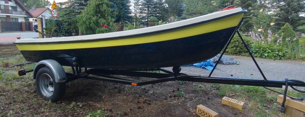 Łódka wędkarska 3,49x129