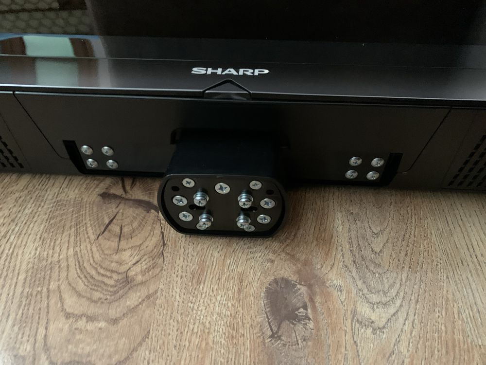 Телевізор SHARP LC-32LU700E