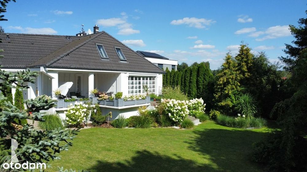Przestronny i elegancki dom w topowej lokalizacji