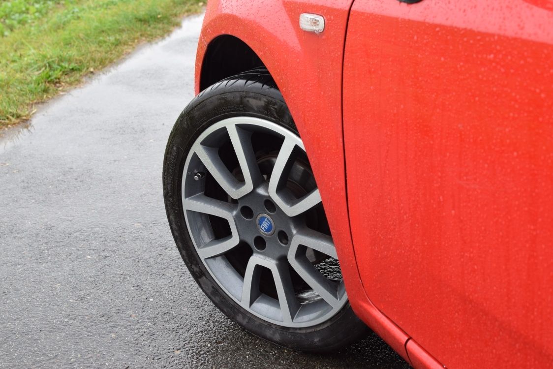 Koła felgi Grande Punto Abarth 17" opony 215/45