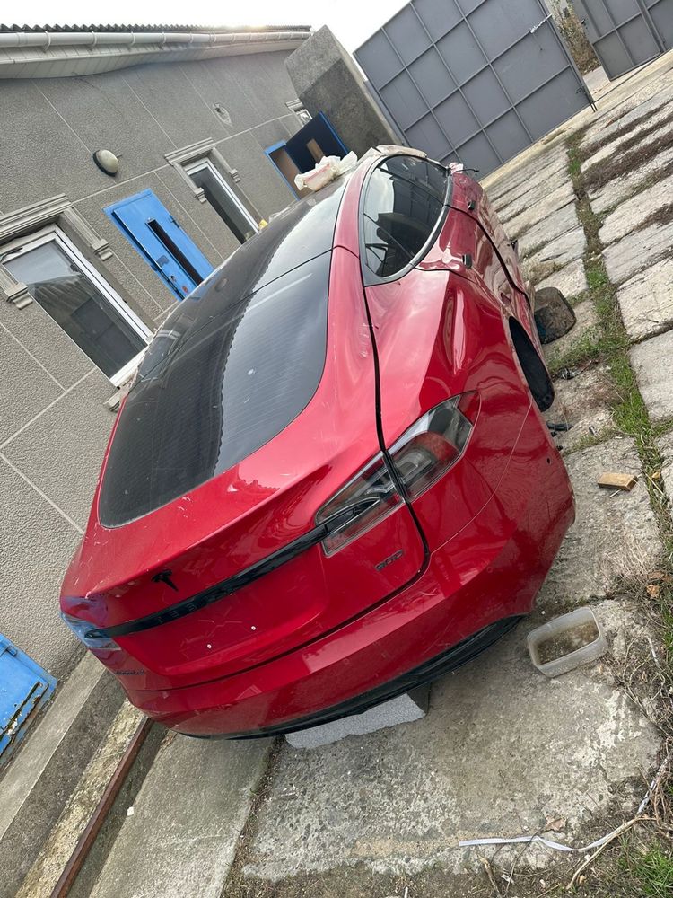 Бампер задний Tesla S