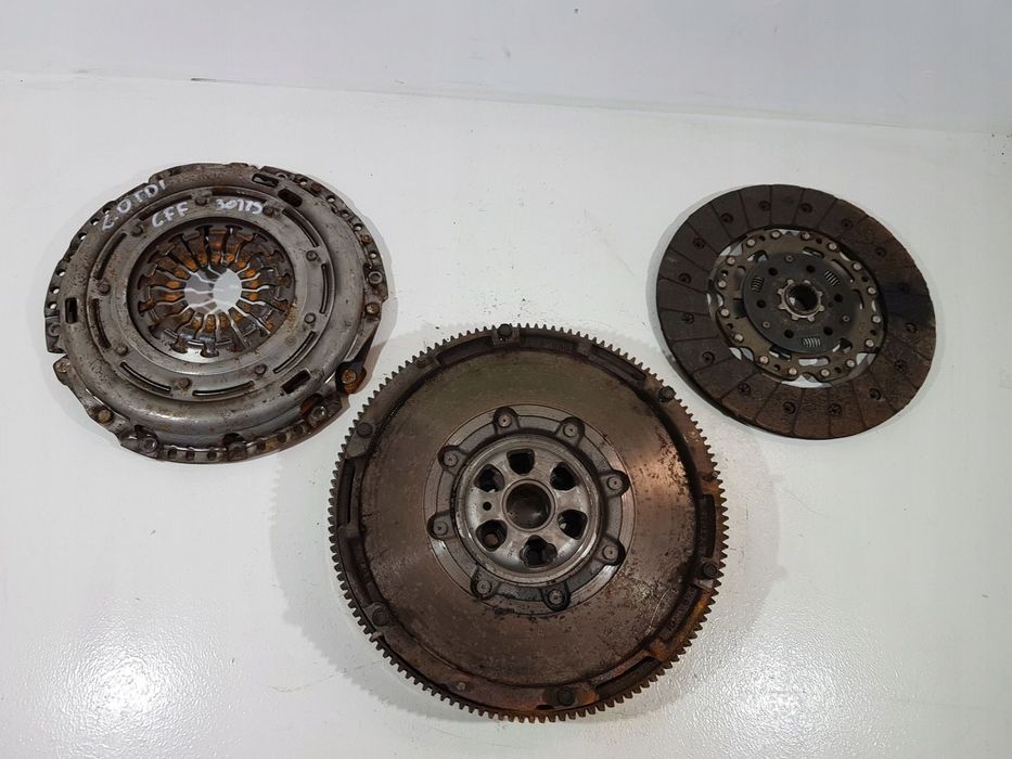 KOŁO DWUMASOWE SPRZĘGŁO 03L105266CC VW AUDI SKODA SEAT 2.0 TDI CFF 30 TYŚ