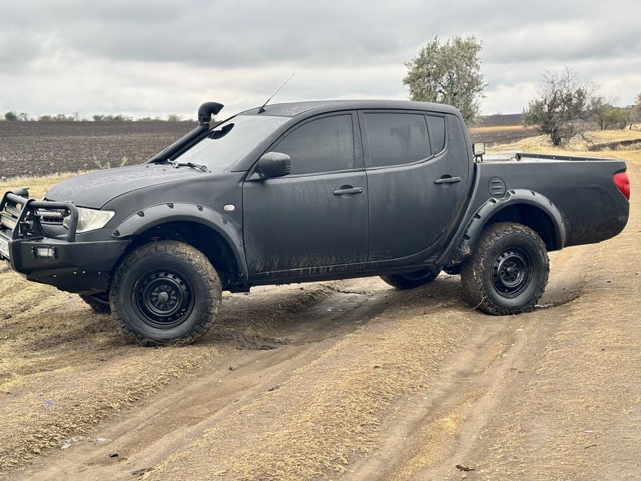Mitsubishi l200 LONG WARRIOR 2013 НОВЫЙ МОТОР подготовленый пикап 4*4