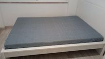 Estou vendendo cama de casal.