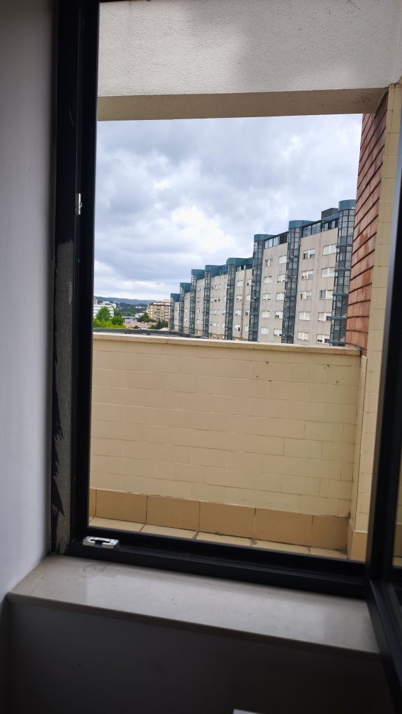 Alugo suíte em Arcozelo Barcelos entrada imediata