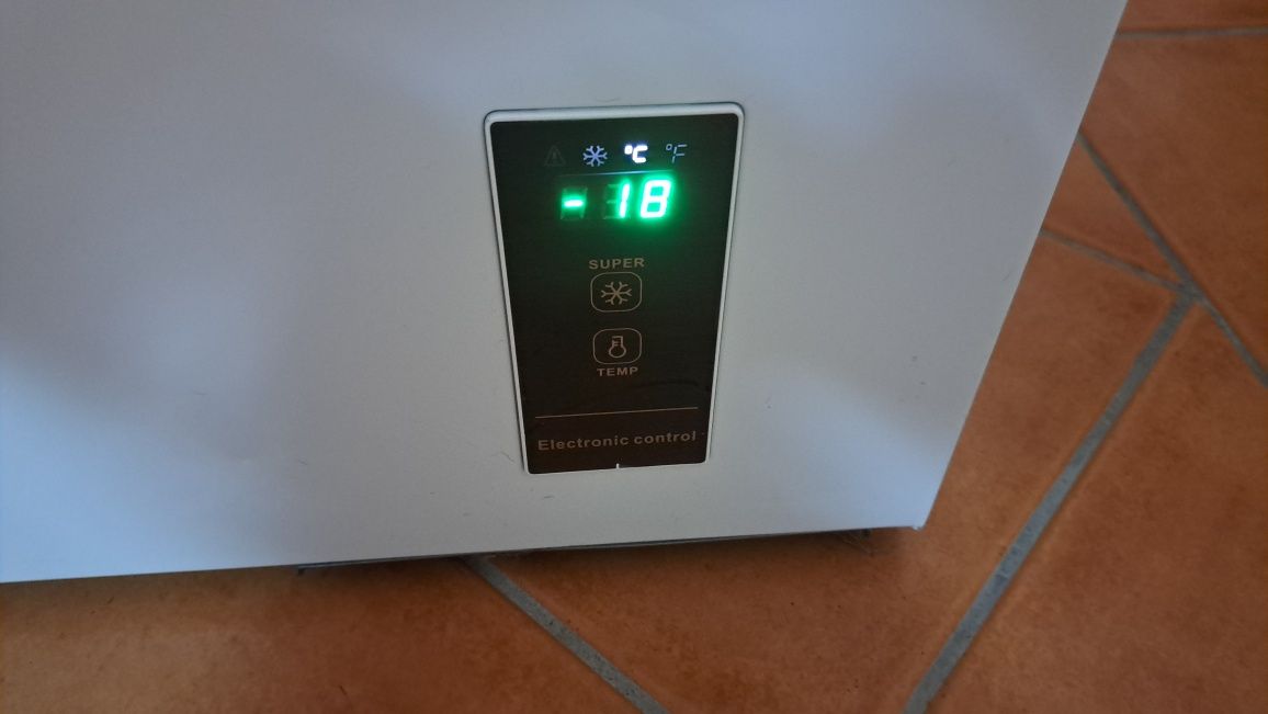 Arca congeladora Becken 418 L