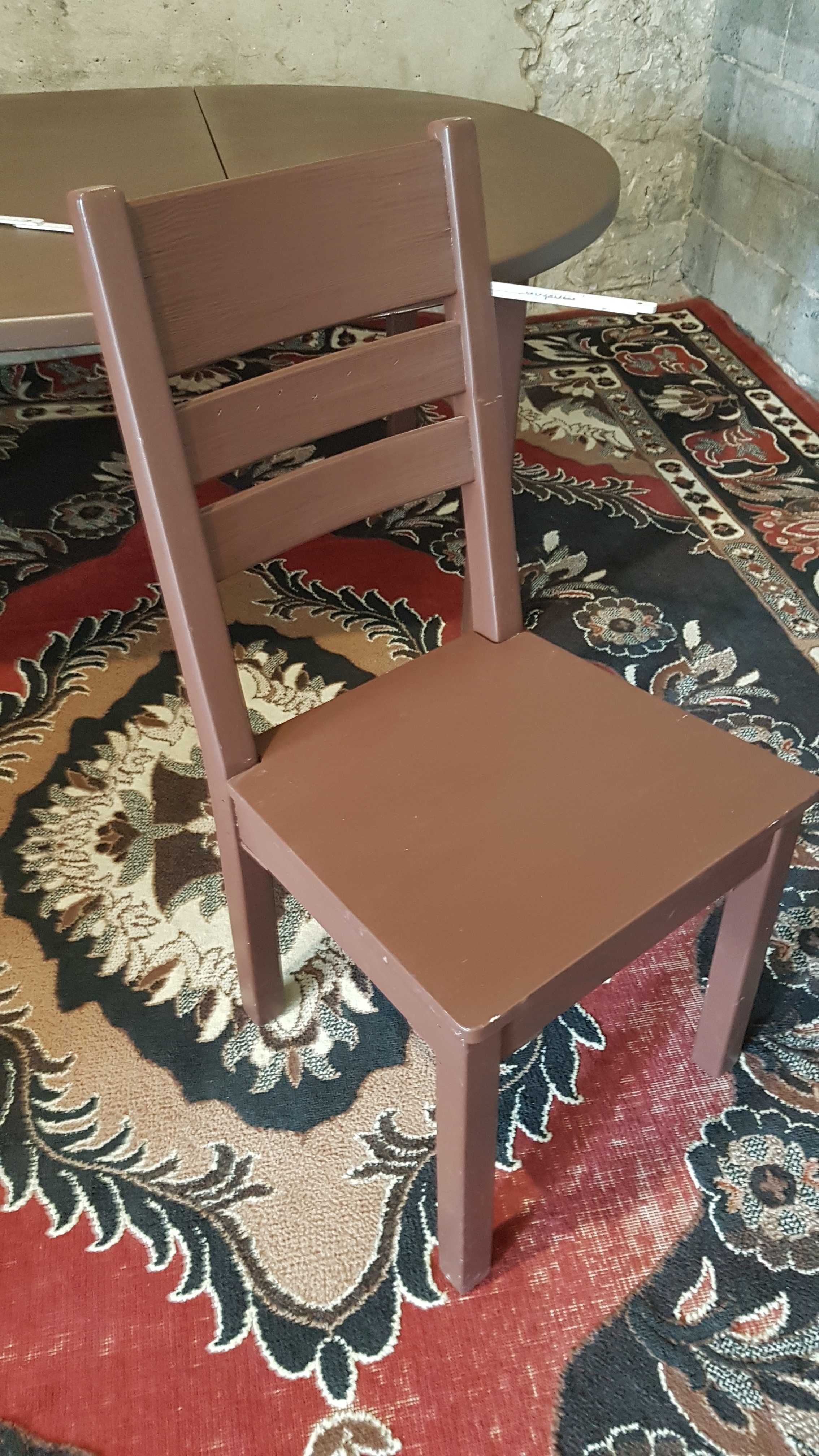Drewniany stół  i 5 krzeseł