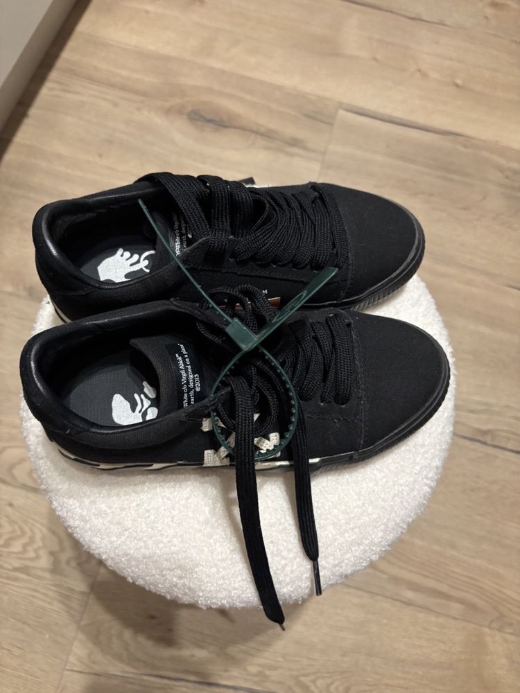 Кросівки Off-White