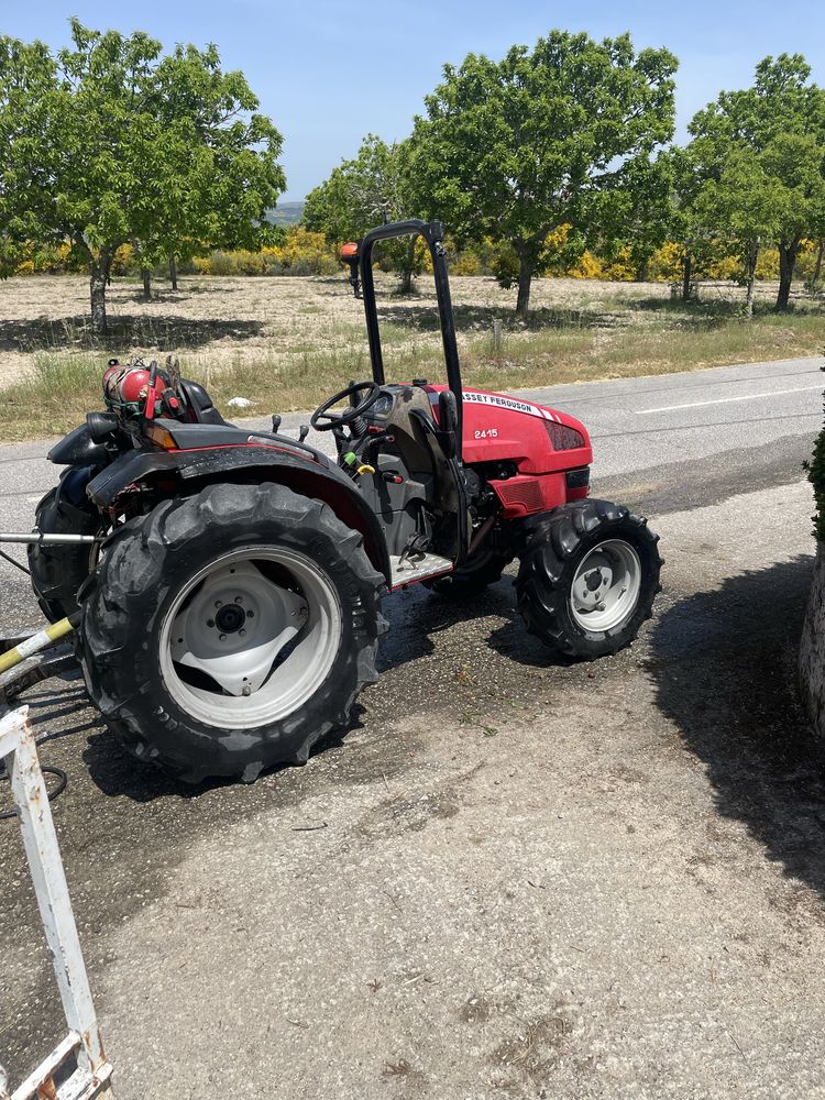 Massey fergunson 2415