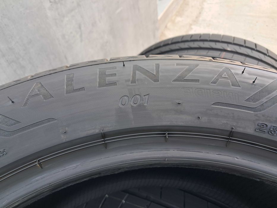 Резина літо ЯК НОВА Bridgestone 255/50 R20 Alenza 001 e-TRON Audi Q7