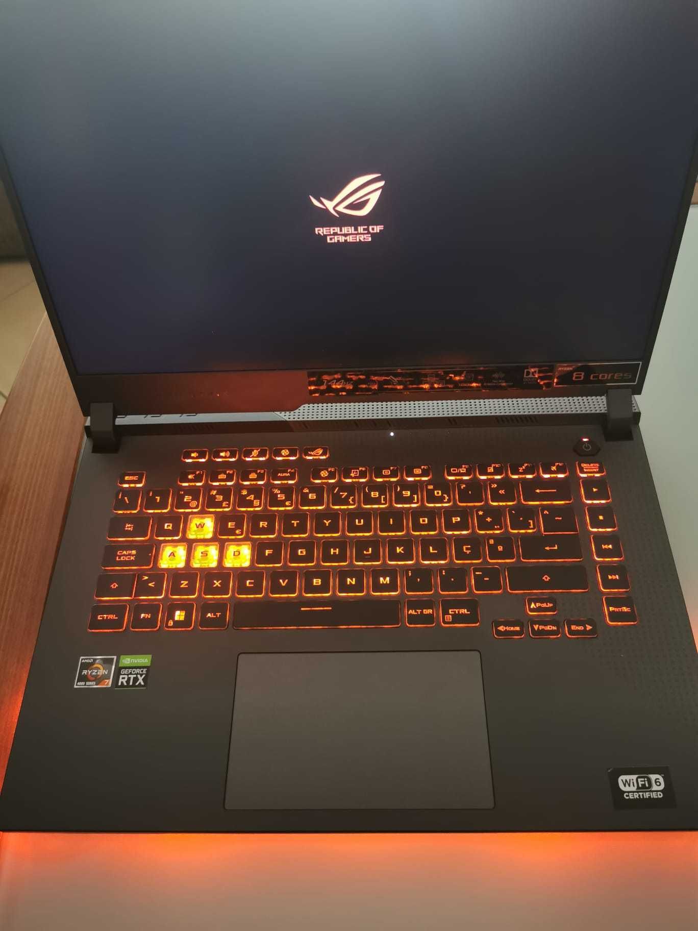 ASUS rog strix G513 com 1 ano utilização