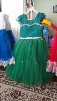 Сукня від 4х до 7-8 років, зелена, зріст 110