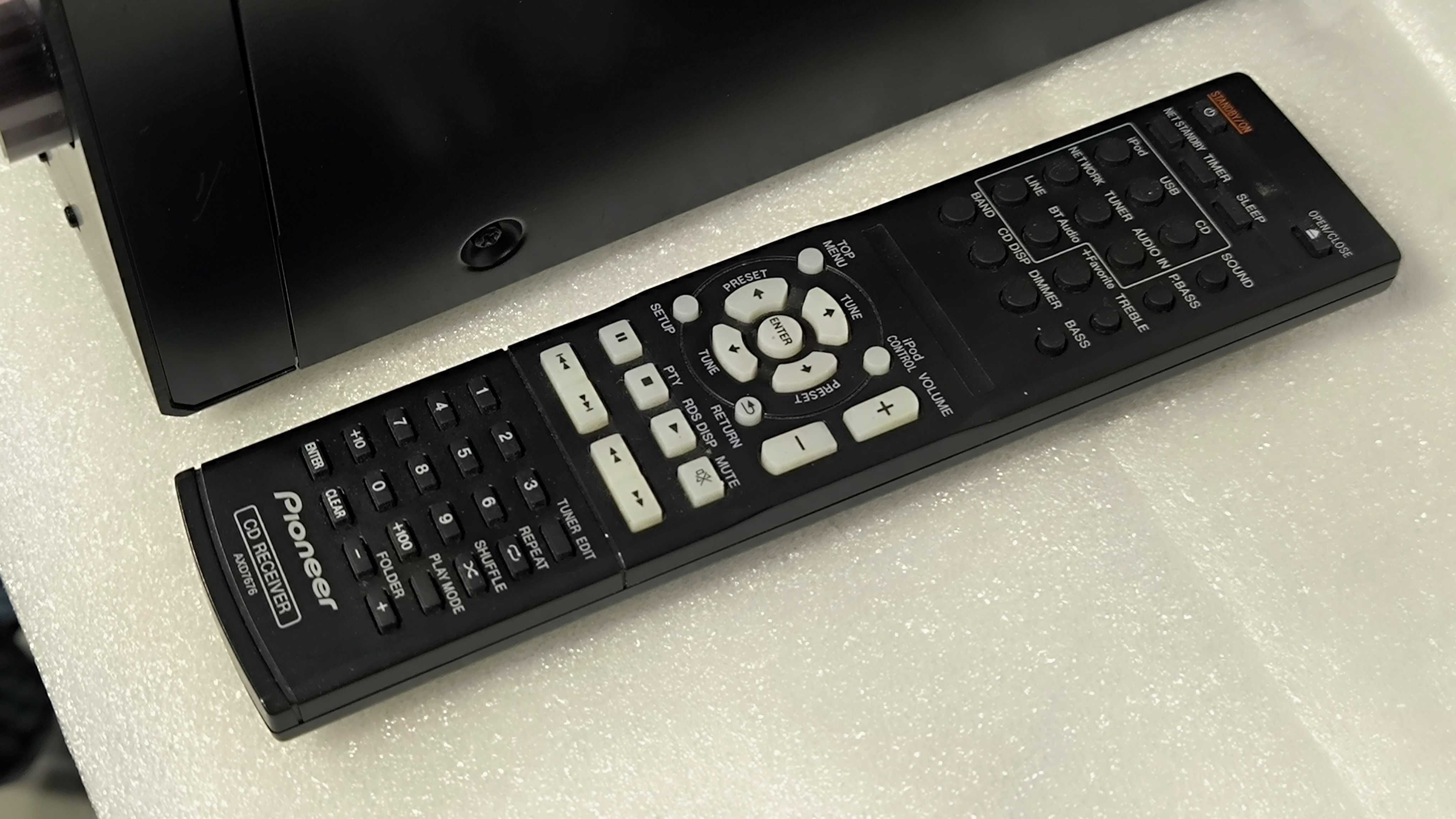 Pioneer all in one , Wifi, DlNA, USB , CD - MP3 player