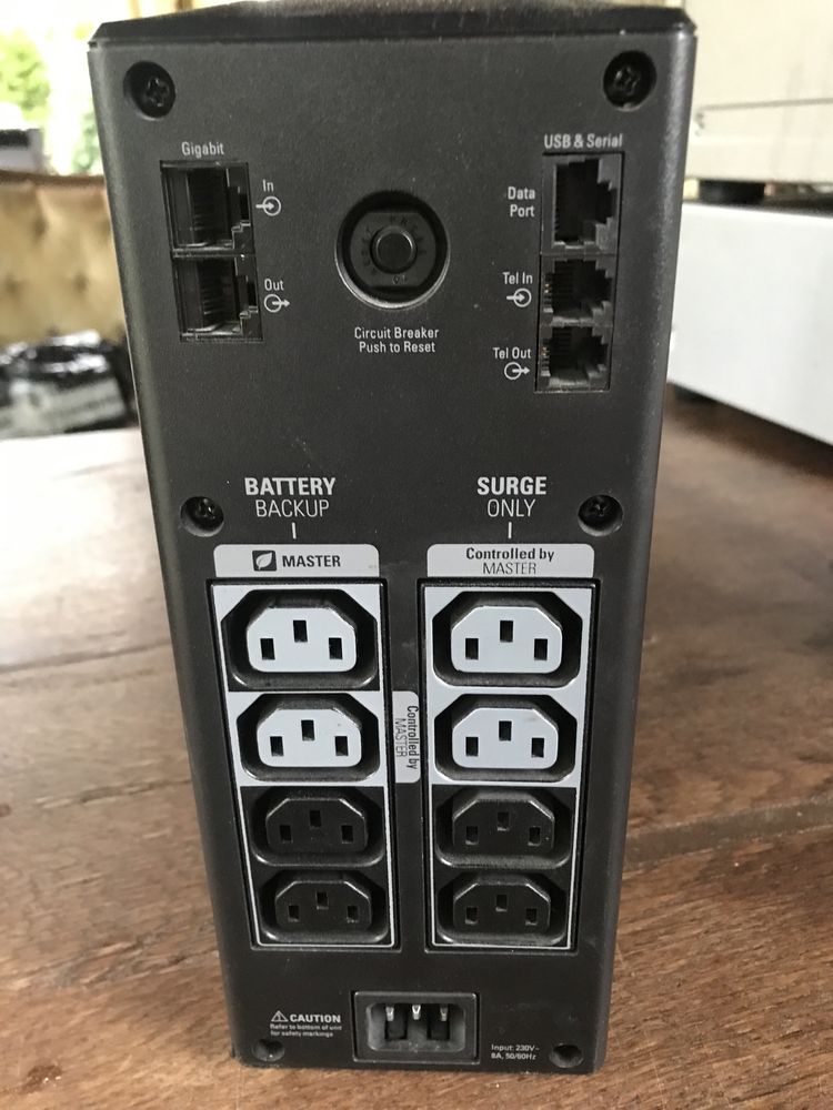 Ups APC pro 900 zasilacz awaryjny