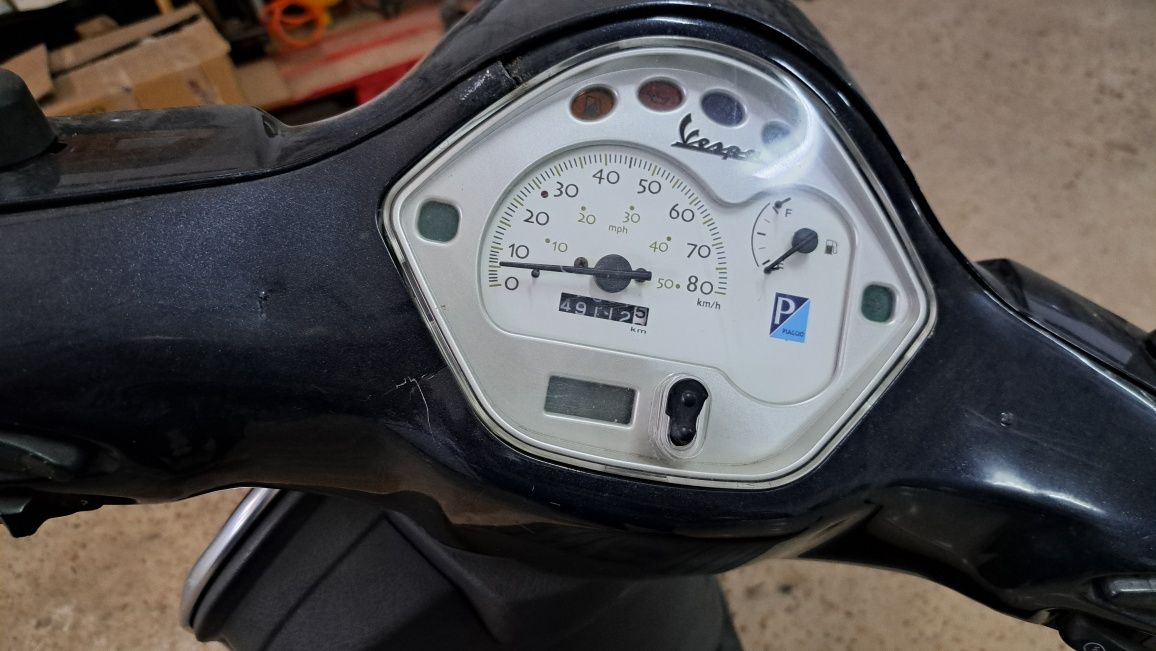Vende-se Vespa 50