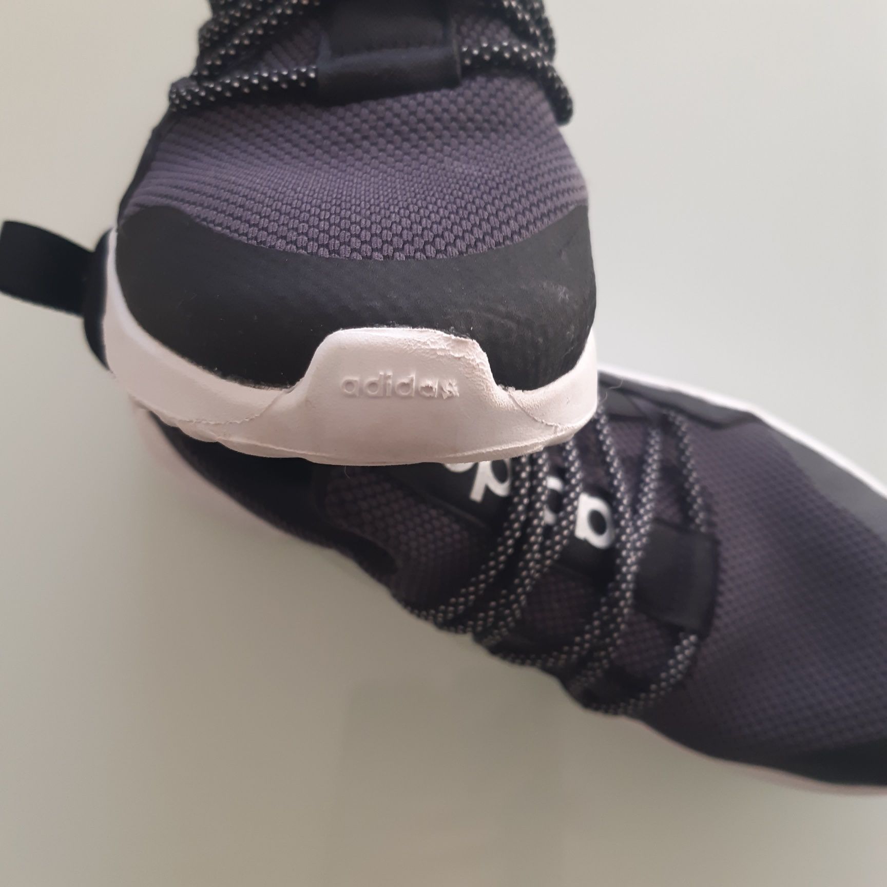 Buty adidas do biegania granatowo białe rozmiar  40