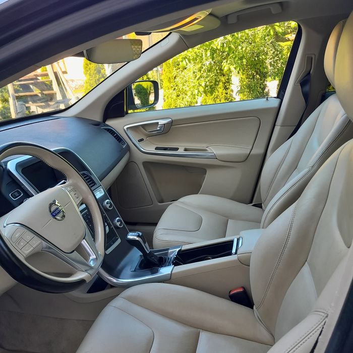 Volvo xc60 2015 r