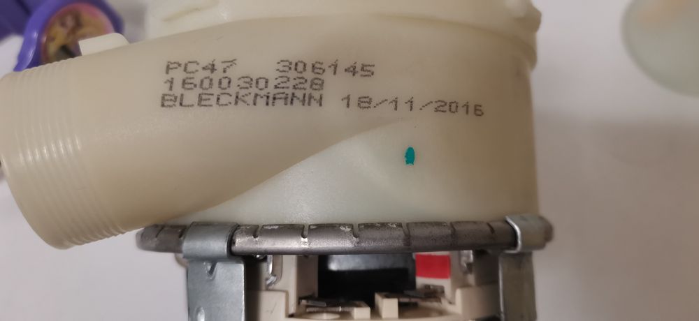 Тен  для посудомоечной машиы Indesit dsr 15b3 ru