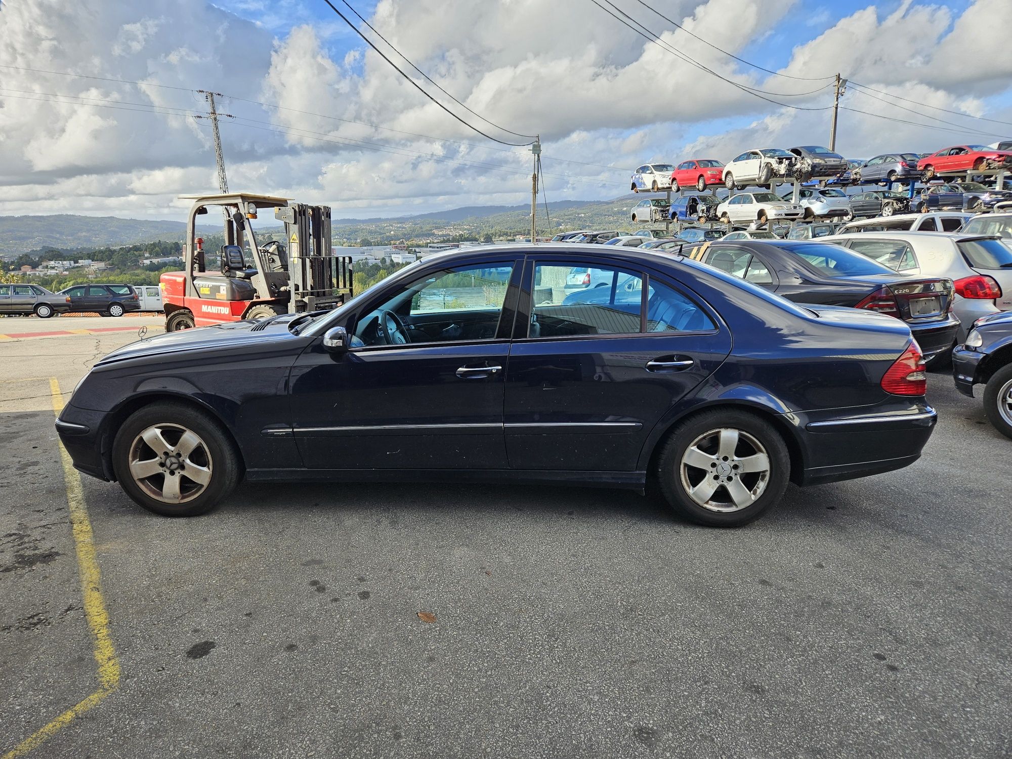 Mercedes-Benz E270 CDi W211 Avantgarde de 2004 para peças