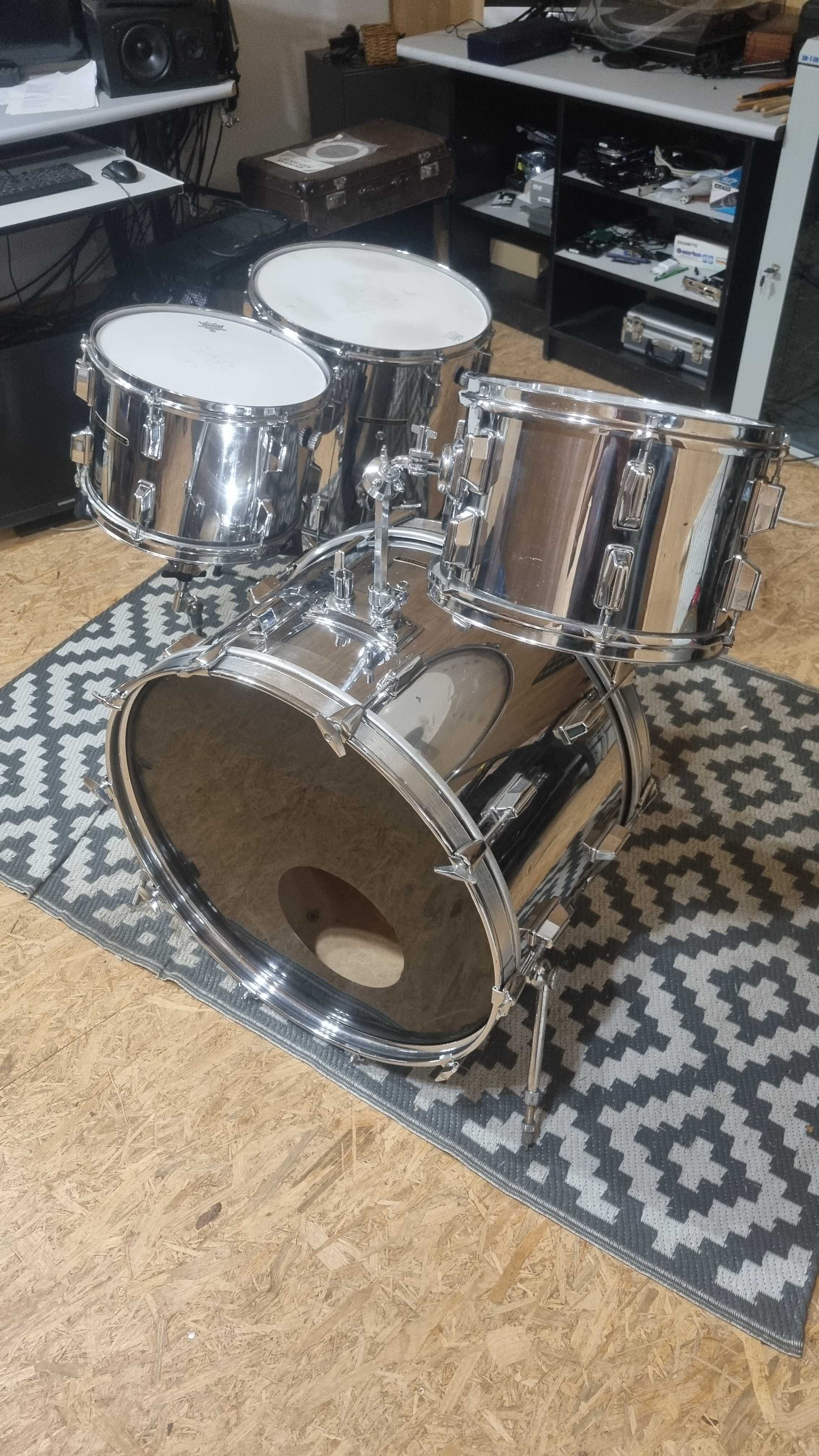 Pearl Wood-Fiberglass, lata 70' shell set 12",13",24"