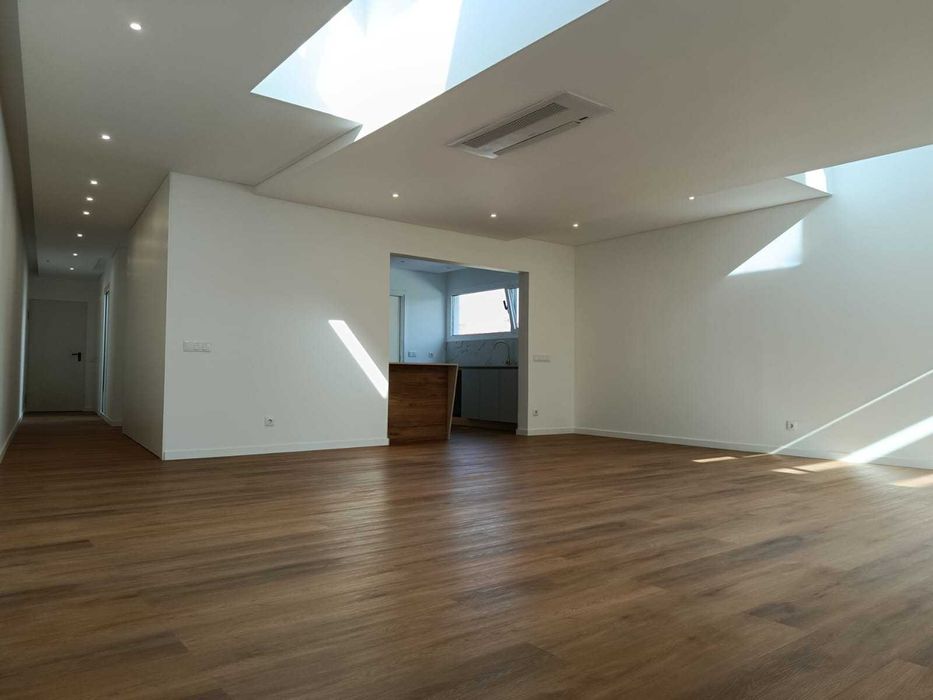 Moradia Moderna, Eficiente e Independente - Monte da Virgem - Gaia