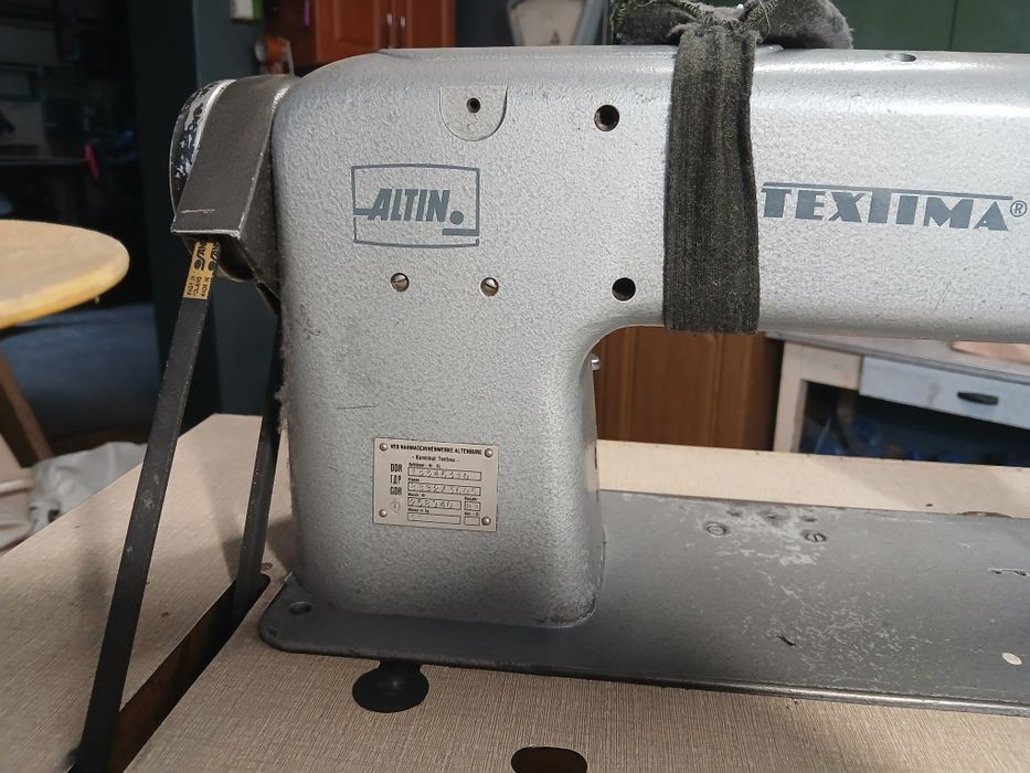 Maszyna do szycia textima